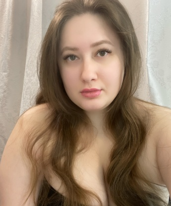 У меня есть все, чтобы удовлетворить каждое твое желание. 💋 Будь уверен, со мной ты получишь незабываемые моменты наслаждения и релаксации. 💦 Мои услуги включают классический секс, оральный секс, массаж и многое другое. 🌟 Для создания особой атмосферы приглашу вас в свою уютную квартиру в центре Москвы. 🏙️ Обожаю быть нежной и страстной, поэтому каждая минута со мной будет запоминающейся. 🌹 Отзывы моих довольных клиентов говорят о моих умениях и профессионализме. Позволь себе окунуться в мир наслаждения вместе со мной. 💕 Жду встречи с тобой! Диана